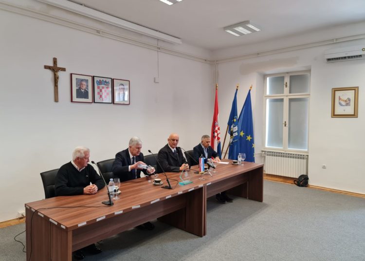 Čović: Nametanje političkih predstavnika narušava bilo kakvu perspektivu