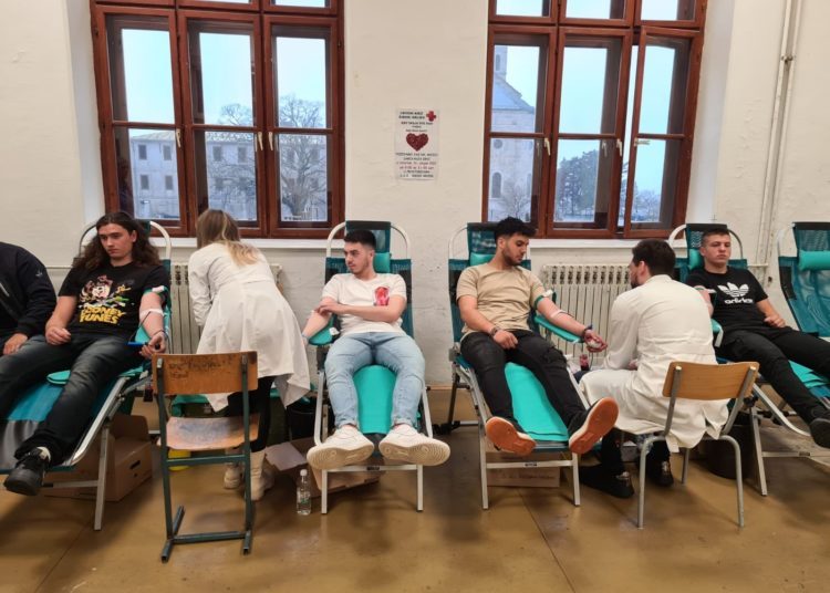 Široki Brijeg: Prikupljene 23 doze krvi u akciji za učenike Srednje strukovne škole