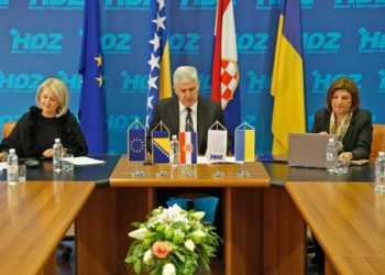 Čović najavio novi krug pregovora, evo zašto je iza njega bila zastava Ukrajine