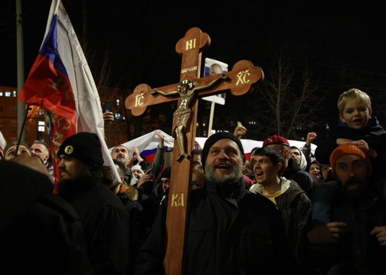 Podrška Rusiji iz Beograda: ”Vučiću Šiptaru, izdao si Srbiju”, ”Putin je najjači”