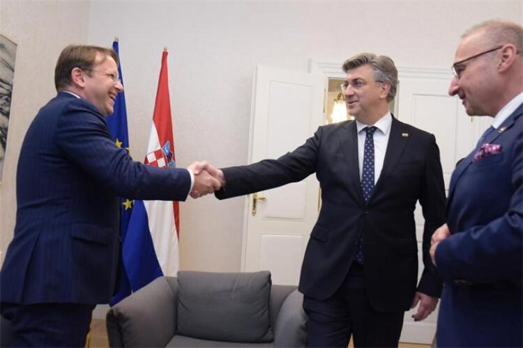 Plenković s Várhelyijem razgovarao o BiH: Promjenom Izbornog zakona osigurati ravnopravnost Hrvata