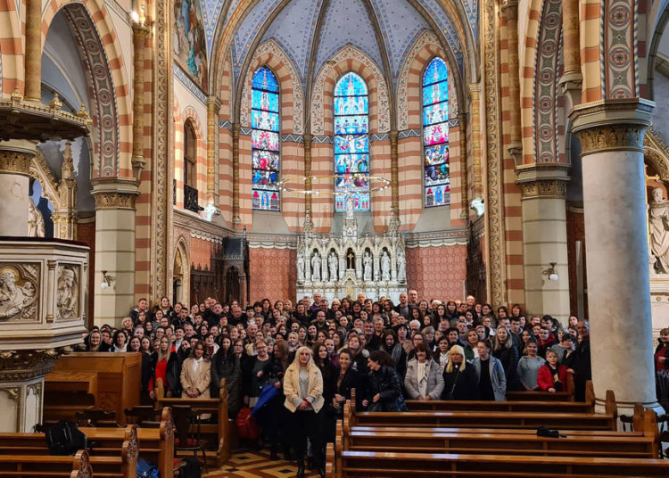 Mnoštvo Kočerinjana hodočastilo u Bosnu, kardinal Puljić oduševljen