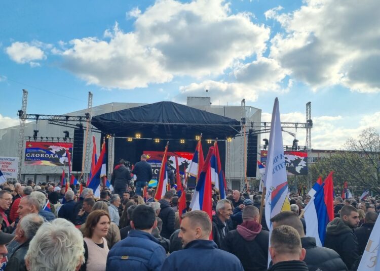 U Banjoj Luci skup potpore Dodiku, okupile se tisuće sudionika