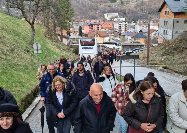 Mnoštvo Kočerinjana hodočastilo u Bosnu, kardinal Puljić oduševljen
