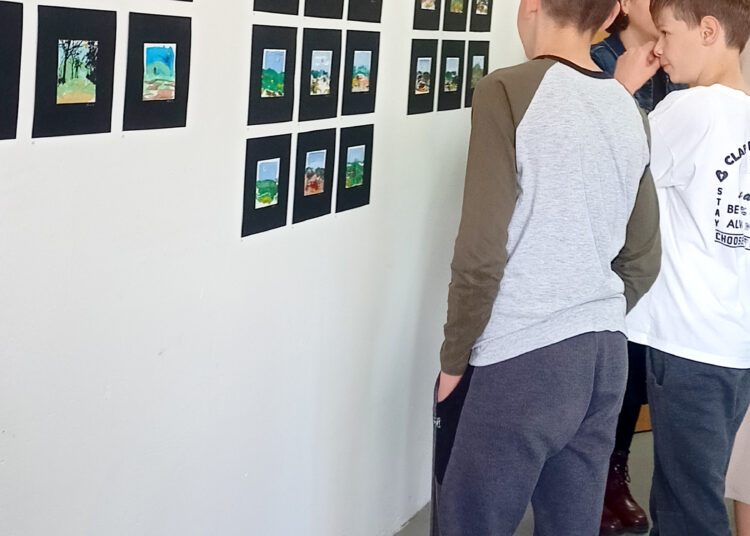 Otvorenje izložbe mr. Arsa sacra Kristine Ćavar i odabranih dječijih radova Prve osnovne škole