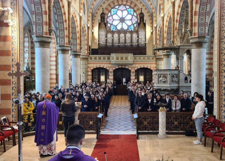 Mnoštvo Kočerinjana hodočastilo u Bosnu, kardinal Puljić oduševljen