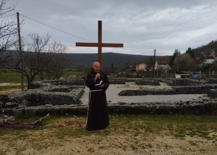 U Mokrom održana pobožnost Puta križa uz Gradinu