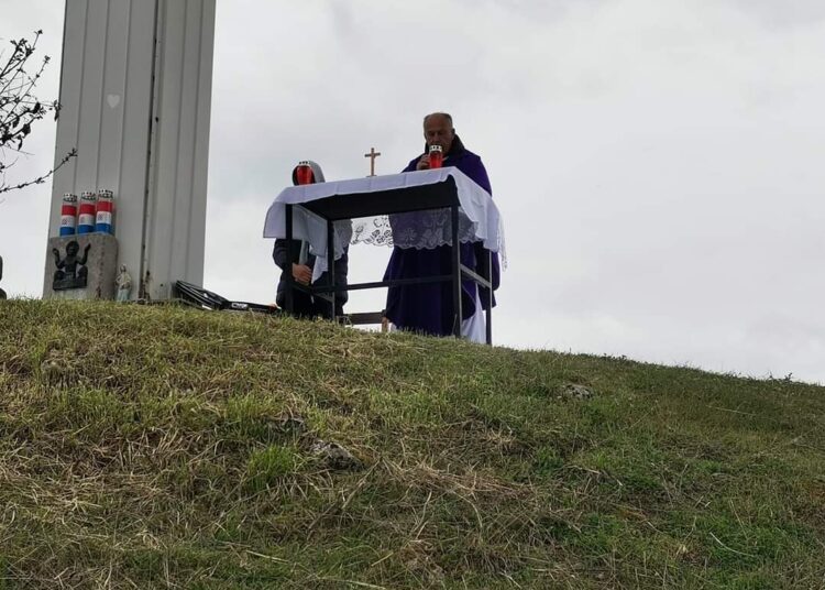 U Mokrom održana pobožnost Puta križa uz Gradinu