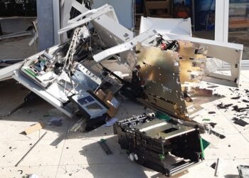 Eksplozivom digao bankomat u zrak i pokupio novac