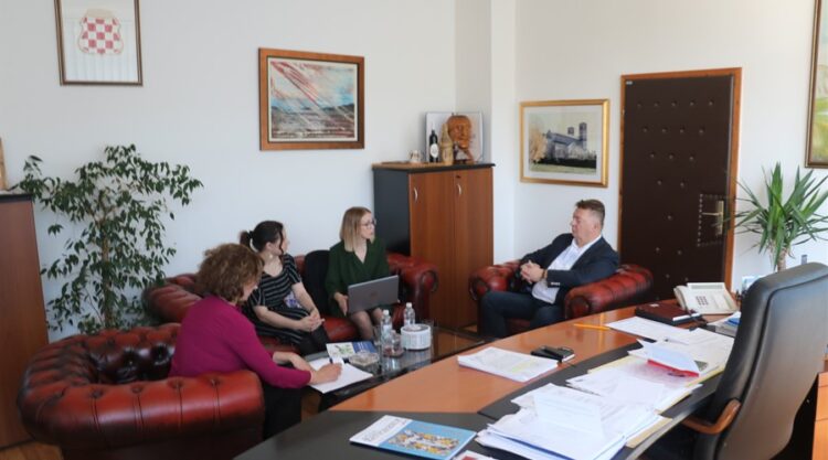 Vlada ŽZH pristupila izradi Strategije komunikacije tijela uprave Županije Zapadnohercegovačke