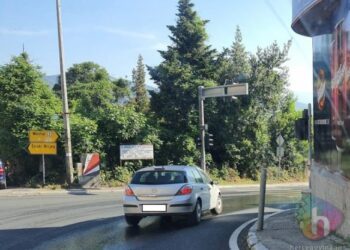 Mostar: Nestao semafor na Balinovcu