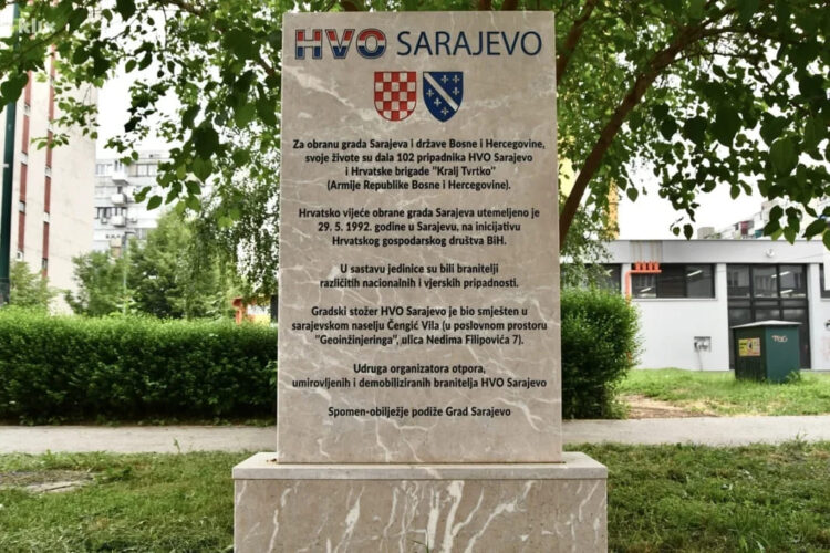 U Sarajevu podignut spomenik koji ne predstavlja poginule pripadnike HVO-a Sarajevo