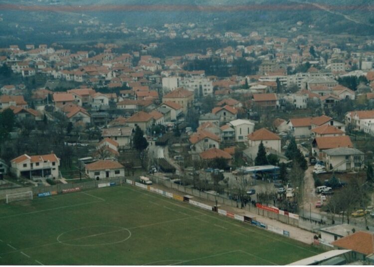 Pogledajte fotografije iz Širokog Brijega 1995. godine, s 1. obljetnice 2. gardijske brigade HVO-a