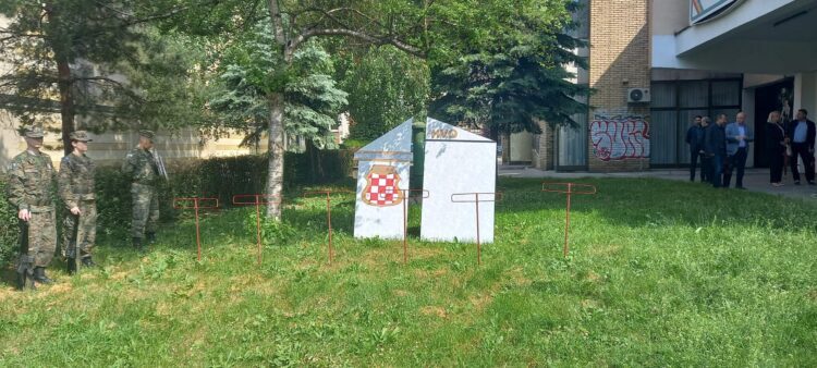 U Sarajevu podignut spomenik koji ne predstavlja poginule pripadnike HVO-a Sarajevo