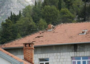 Stolac: Prijavljeno gotovo 500 oštećenja od potresa