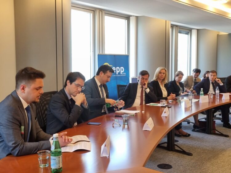 Okrugli stol u Bruxellesu: Bh. Hrvati drže na okupu BiH