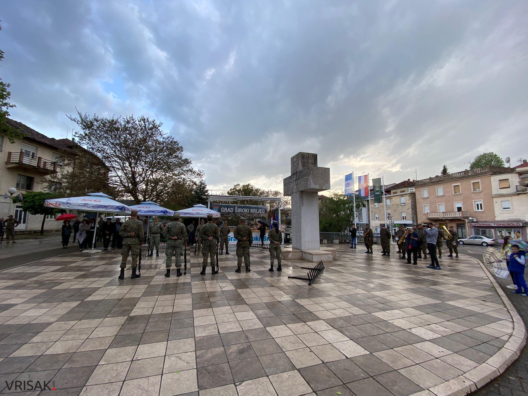 Svečano obilježen Dan širokobrijeških branitelja (FOTO)