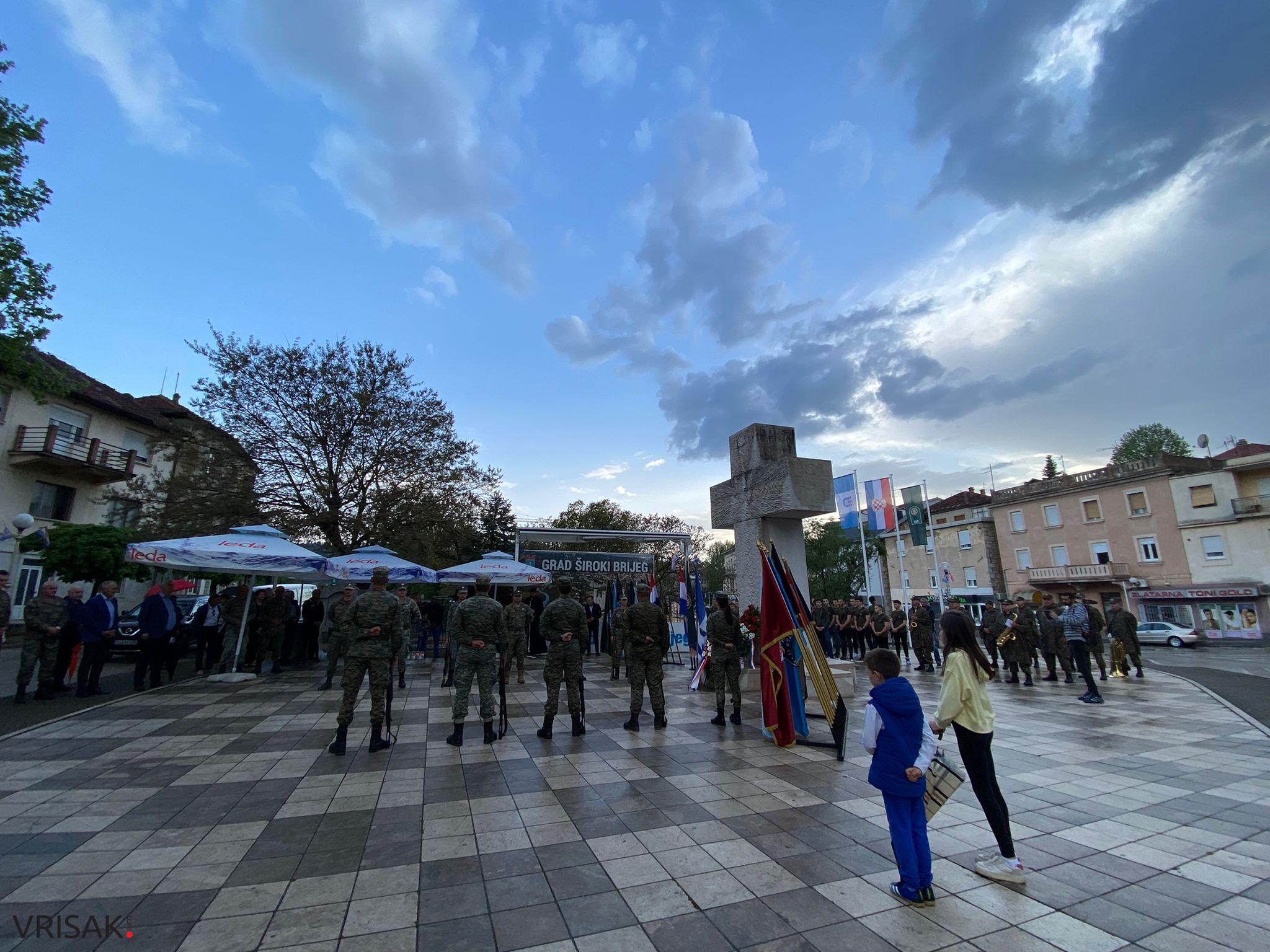 Svečano obilježen Dan širokobrijeških branitelja (FOTO)