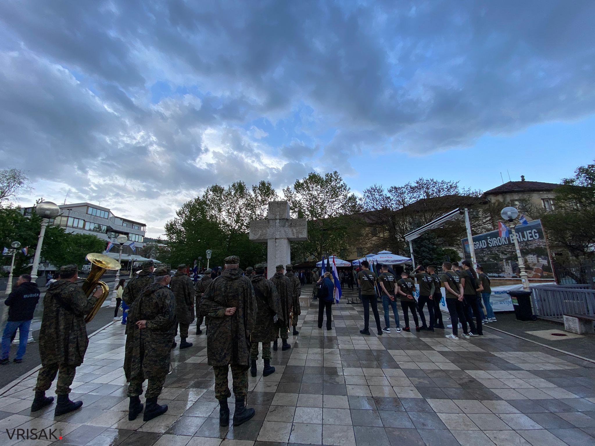 Svečano obilježen Dan širokobrijeških branitelja (FOTO)