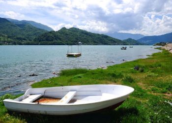 Konjic: Opljačkao kladionicu i bježao čamcem