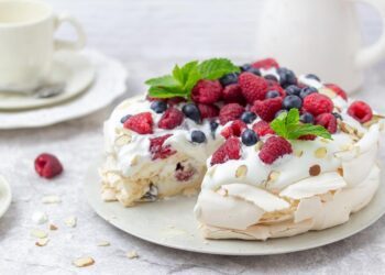 Ukusna Pavlova torta
