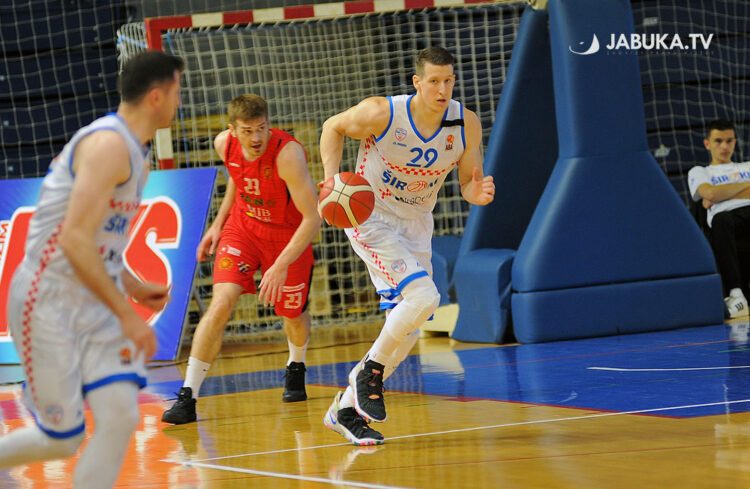 Košarkaši Širokog u neizvjesnoj završnici slavili protiv Slobode