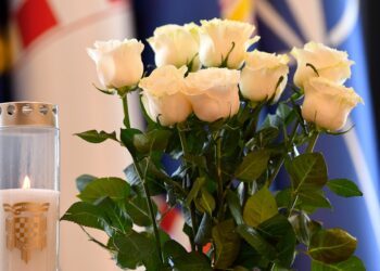 Milanović se prisjetio osmero hrvatske djece ubijene u Vitezu u središnjoj Bosni