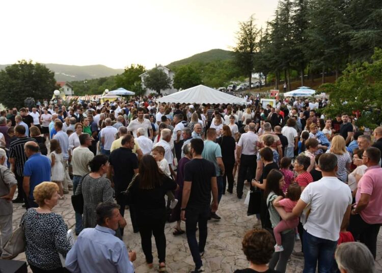 Kočerin proslavio 150 godina župe i Petrovdan (FOTO)