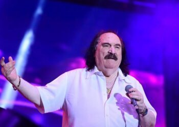 Spektakl u Splitu: Mate Mišo Kovač zaplakao na Starom placu i oduševio publiku