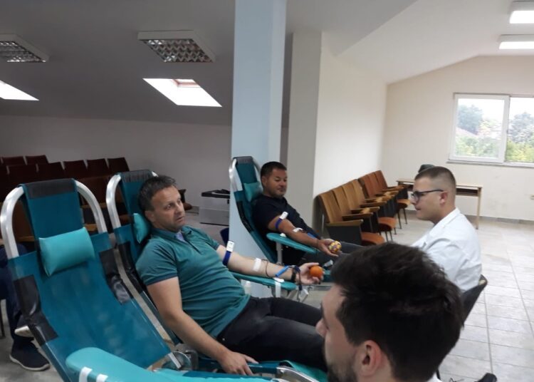 U akciji dobrovoljnog darivanja krvi na Uzarićima prikupljeno je 28 doza krvi
