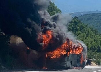 Autobus Miškić busa u potpunosti izgorio između Imotskog i Zagvozda