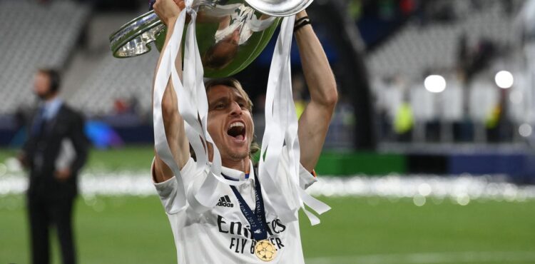 Luka Modrić produžio ugovor s Real Madridom