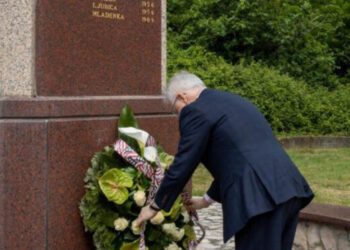 Američki veleposlanik odao počast hrvatskim žrtvama masakra u Grabovici