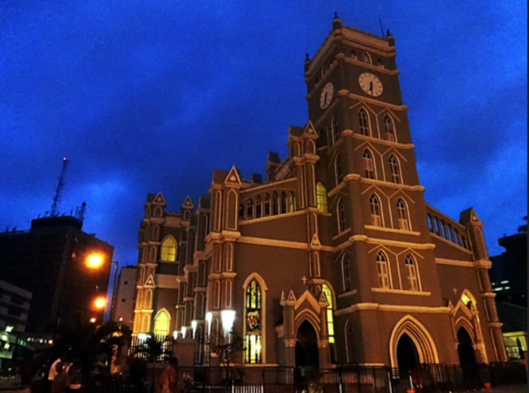 Pokolj u katoličkoj crkvi, najmanje 50 mrtvih u napadu na vjernike