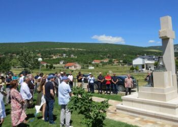 Posušje: Otkriven spomenik posvećen svim majkama