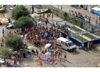 Preminula žena na plaži u Neumu