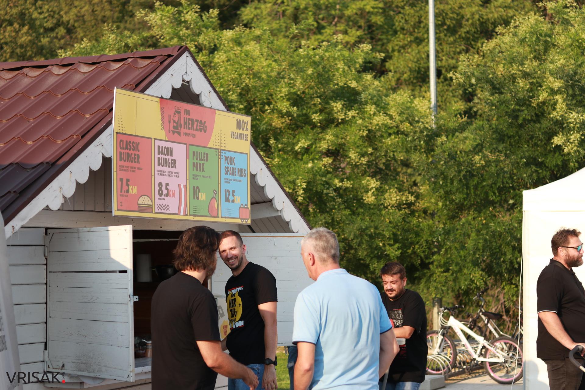 Street Food Fest prvu večer okupio veliki broj posjetitelja, donosimo fotografije