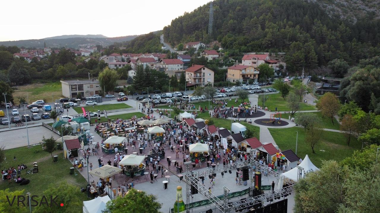 Odlična večer na SFF-u, publika uživala u nastupu Nene Belana i vrhunskoj hrani