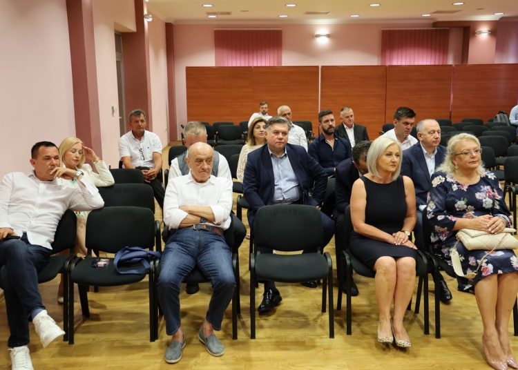 Zaključci izvanredne proširene sjednice Predsjedništva i Glavnoga vijeća HNS BiH