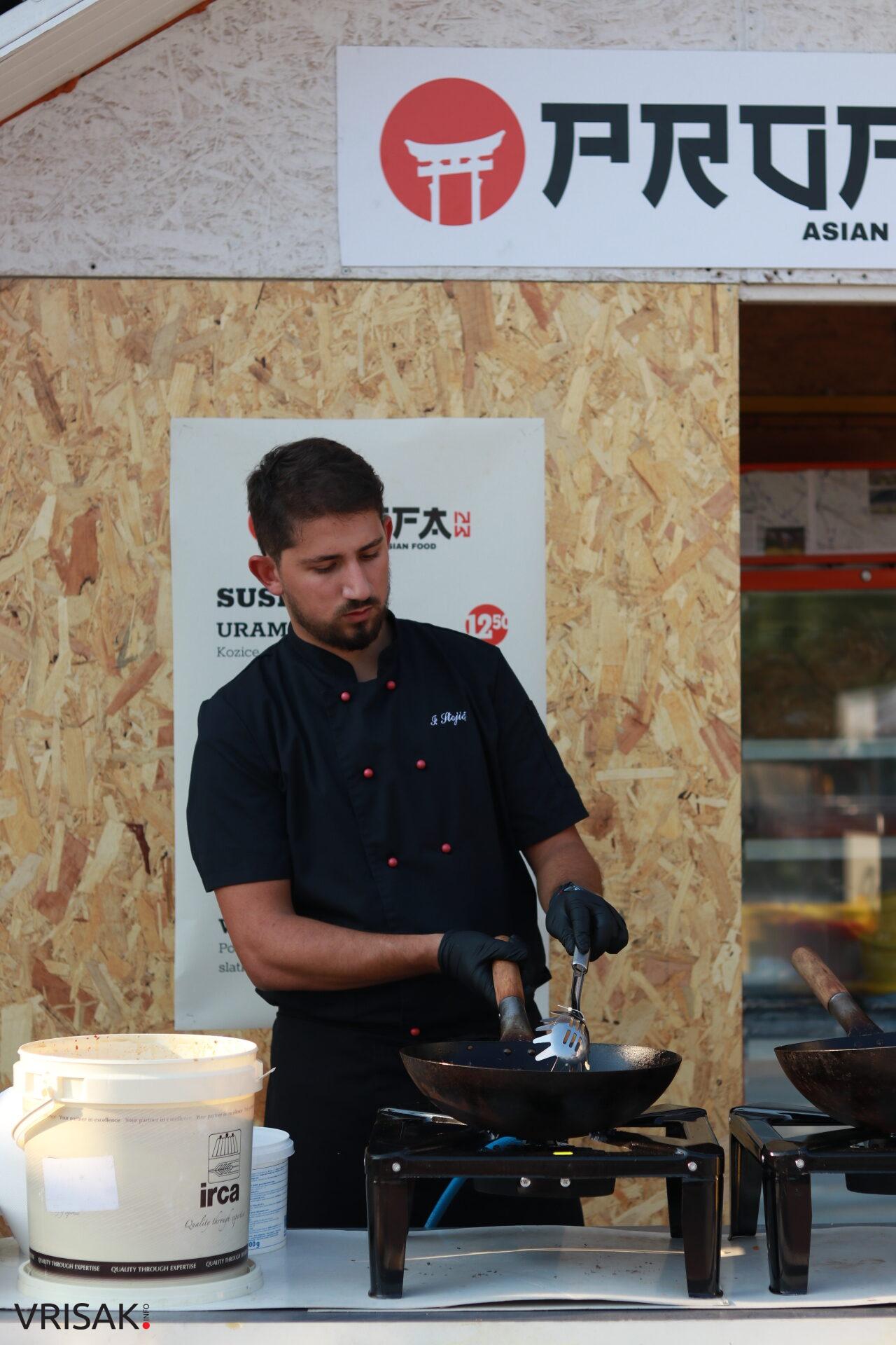 Street Food Fest prvu večer okupio veliki broj posjetitelja, donosimo fotografije