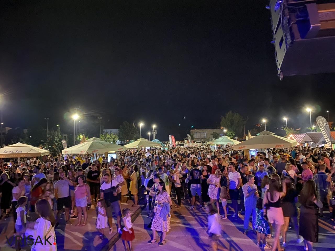 Odlična večer na SFF-u, publika uživala u nastupu Nene Belana i vrhunskoj hrani