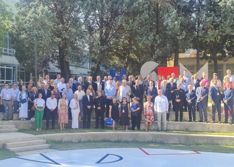 Započeo peti hrvatski iseljenički kongres, Čović poručio da je Mostar hrvatski stolni grad