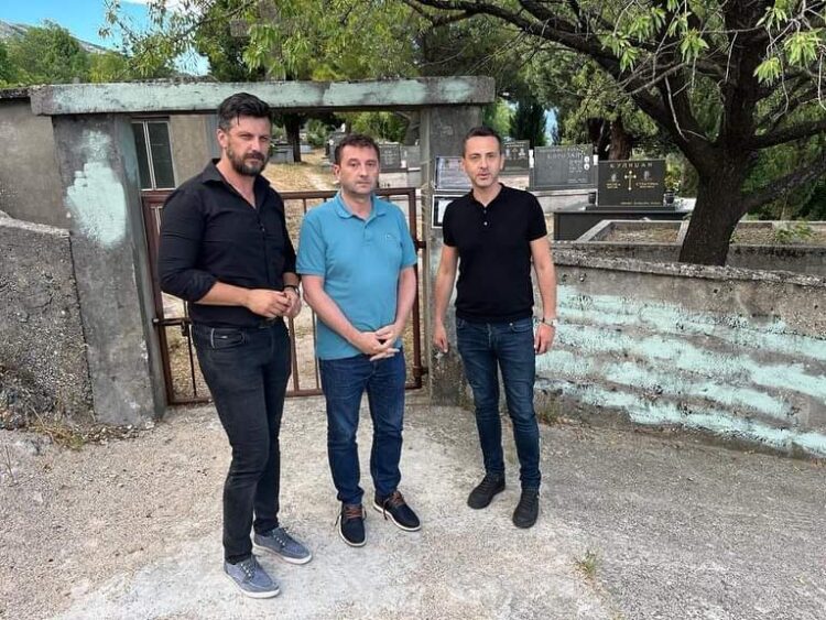 Gradonačelnik Kordić osudio oskrnavljenje pravoslovnog groblja u Vihovićima