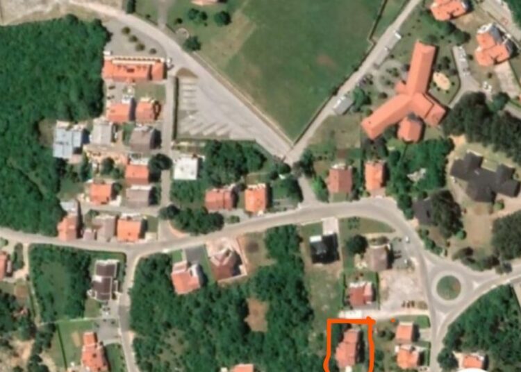 Široki Brijeg: Prodaje se kuća na Puringaju