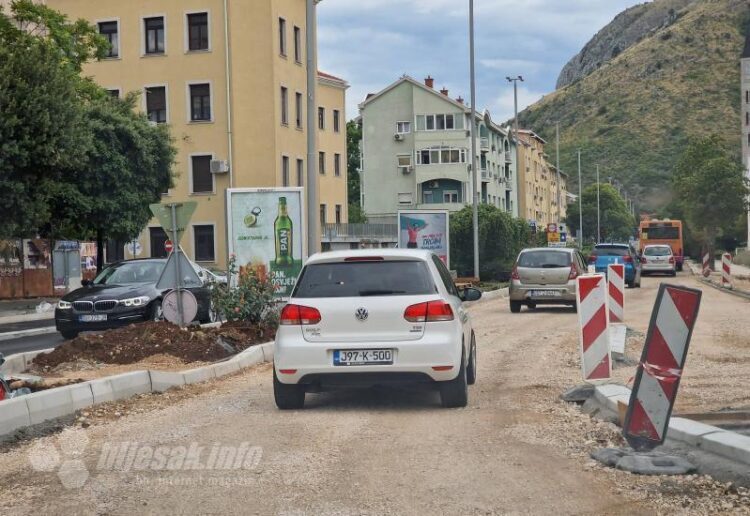 Idućeg tjedna završetak radova na asfaltiranju dvotračnog turbo rotora na Španjolskom trgu