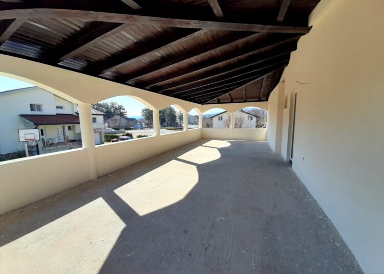 Široki Brijeg: Prodaje se kuća na Puringaju