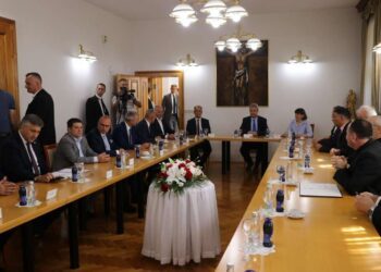 Plenković se u Mostaru susreo s biskupom Palićem i Draganom Čovićem