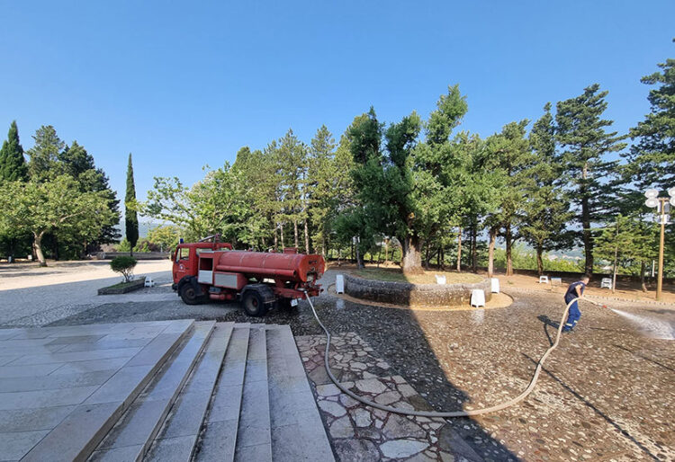 U tijeku pripreme za koncert na Brigu