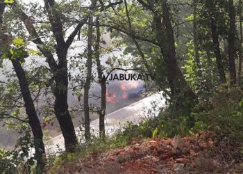 Široki Brijeg: Izgorio automobil na Privalju