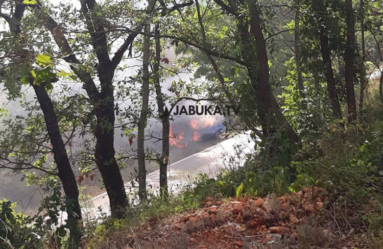 Široki Brijeg: Izgorio automobil na Privalju